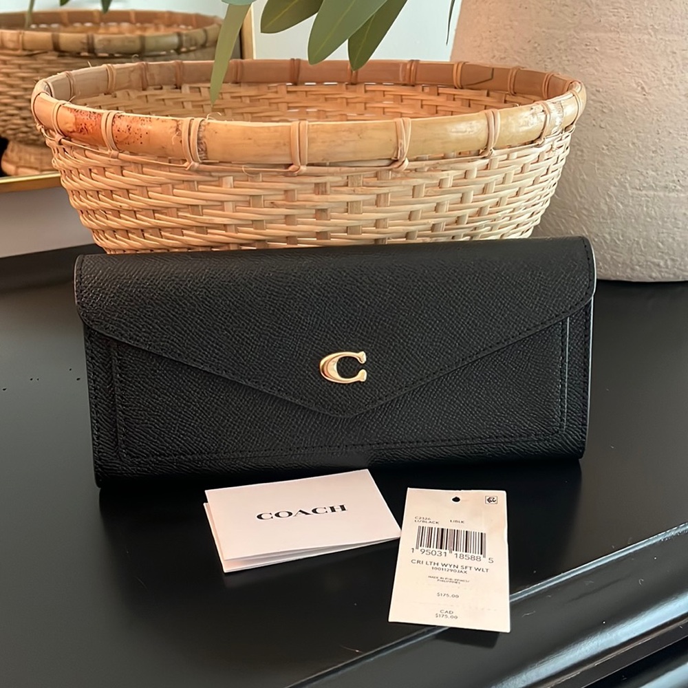 Coach Leather Wyn Soft Wallet